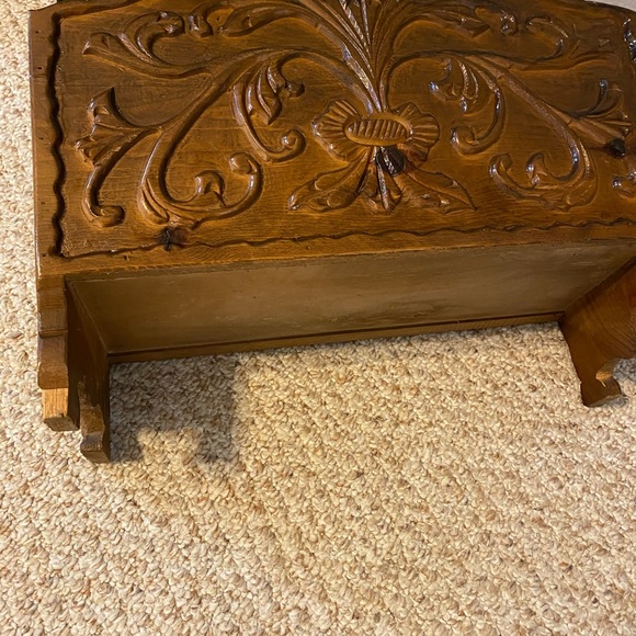 Storage for books and newspapers - Picture 3 of 7